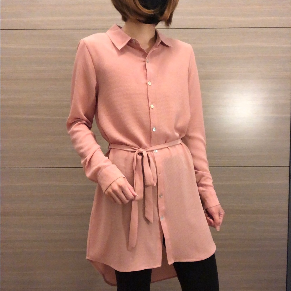 Forever 21 pink button up long top/dress.  Long sleeve.  Size small.